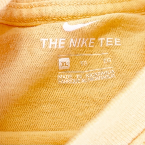 Nike Tee Bundle - Picture 3 of 5